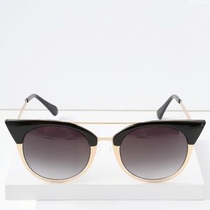 Cat eye sunglasses
